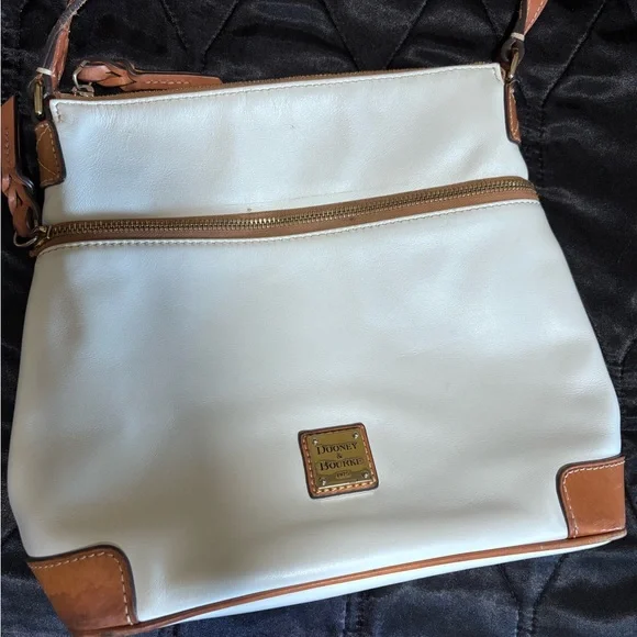 Preloved Dooney & Bourke Tan and Cream Crossbody Bag - Picture 8 of 8
